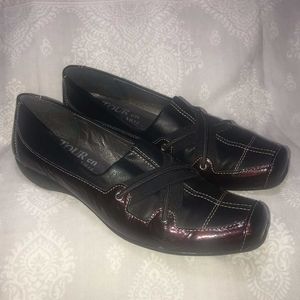 UTV slip-on loafers